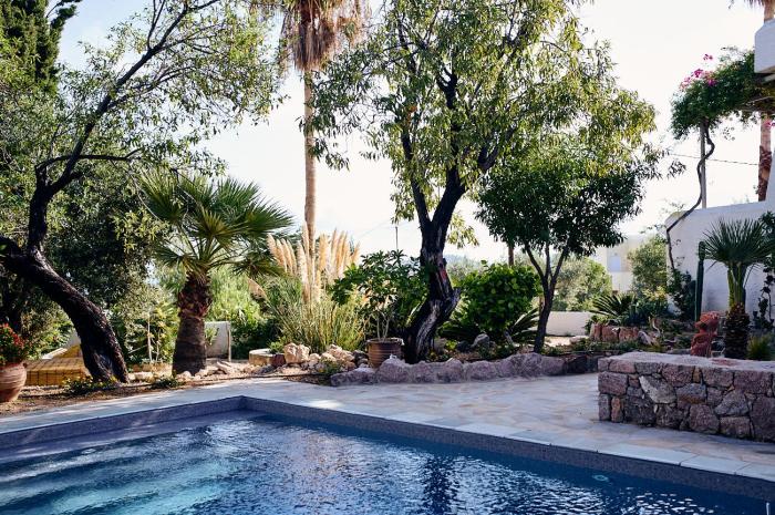 Villa Adara, splendide villa avec piscine et vue mer