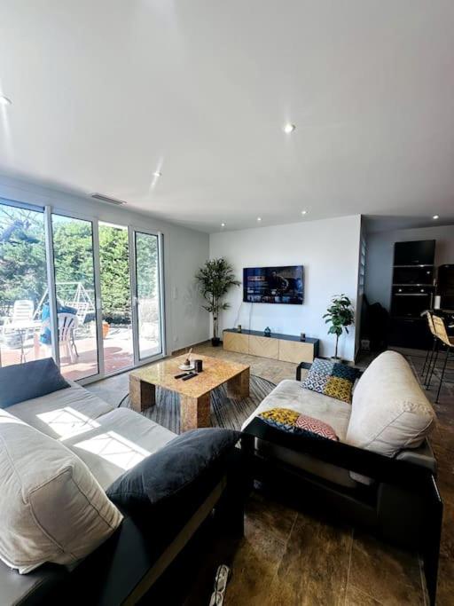 Grande villa proche de la mer