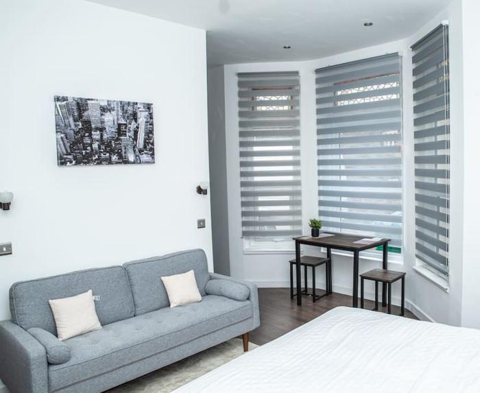 Aylesbury Apartment 1 with free parking