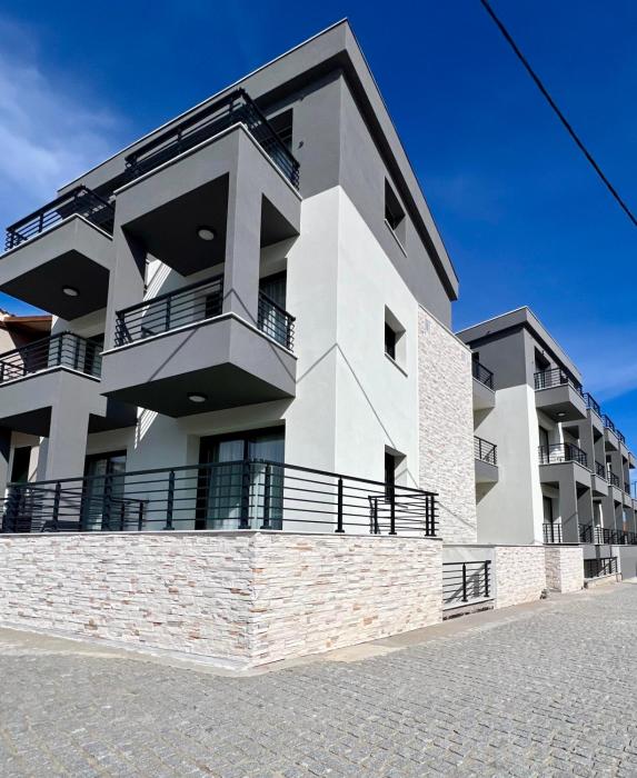 Four Shades Luxury Suites