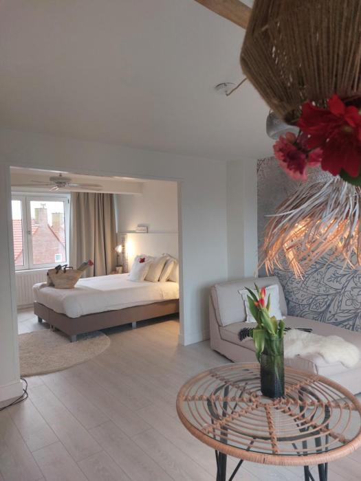 Rembrandts beach view