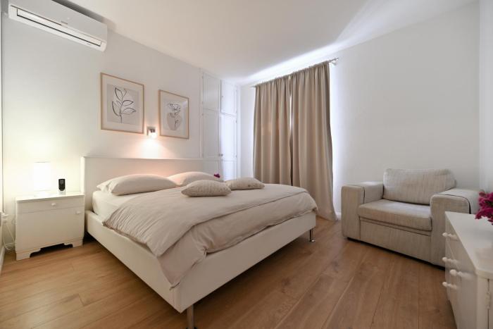 Near Zadar city center apartment with free parking and air condition in each room