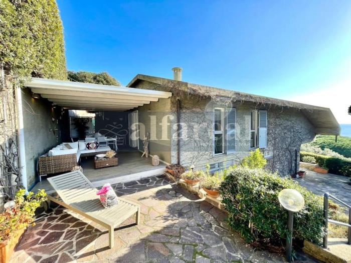 Villetta Sunset, terrazza vista mare e 2 posti auto! by Alfareal