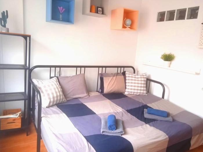 Central Studio #409 near Beaches &free WIFI