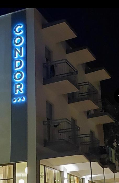 HOTEL CONDOR