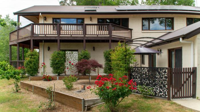 Magic Oak Getaway