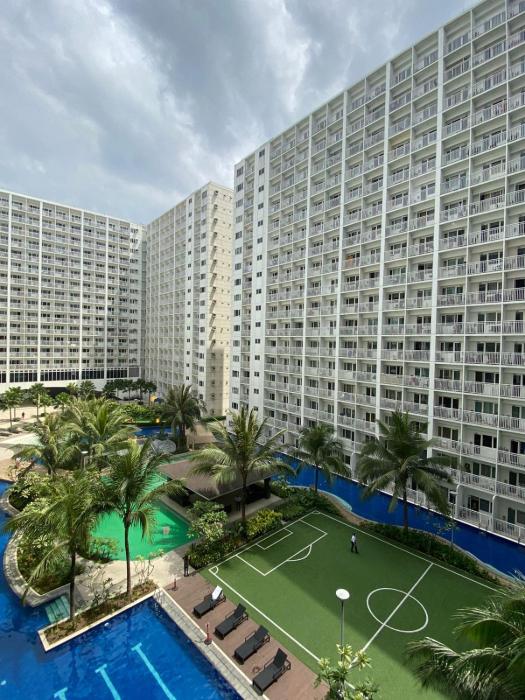 DShore to Relax Shore Residences MOA PASAY