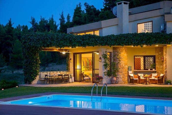 The Sani Jewels, Villa Anna with pool