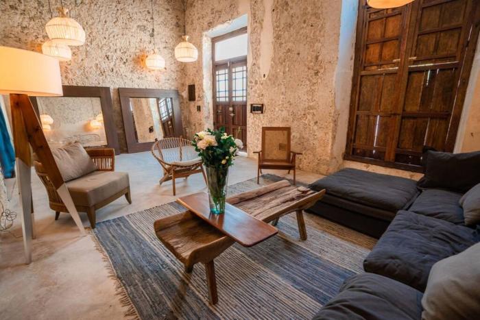 Casa Mandarina downtown with pool