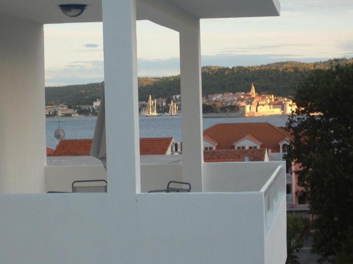 Schöne Ferienwohnung in Kućište mit Privatem Balkon