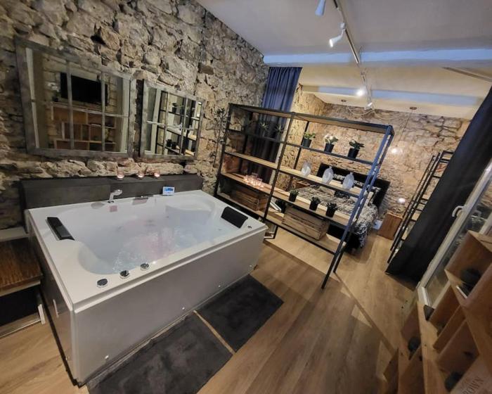 Le 79 Balnéo Loft Déco Authentique Centre climatisation