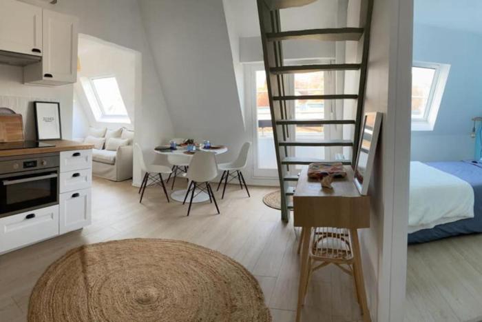 LAppart 502, appartement familial et sa vue mer.