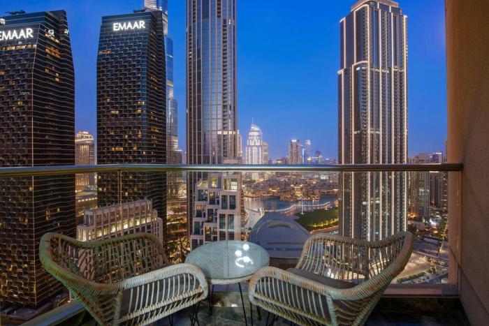 FIRST CLASS 2BR Stunning Fountain View