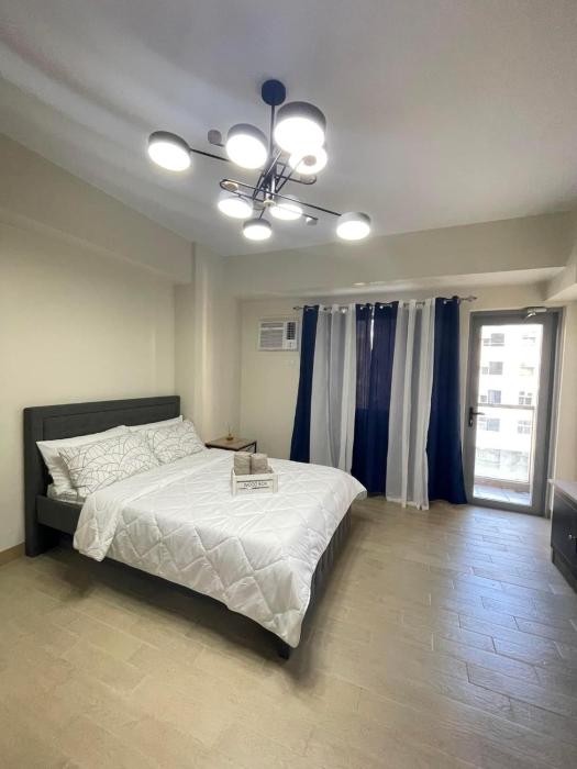 Manhattan Plaza tower 1