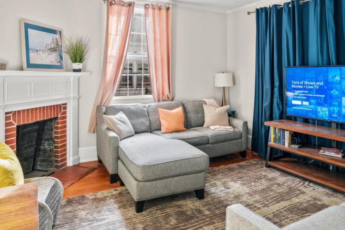 Simplicity on Sims -Downtown