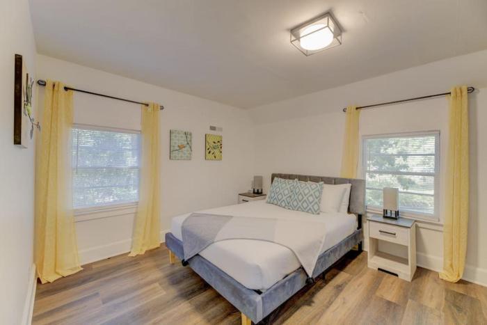 Trim 1B 1BA in Gorgeous Columbia