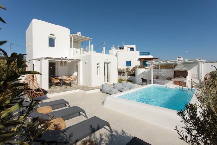 Luana Boutique Villa at Plaka Beach with Private Pool