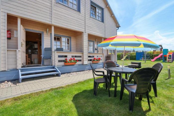 Wohnung in Paprotno mit Grill, Garten und Terrasse