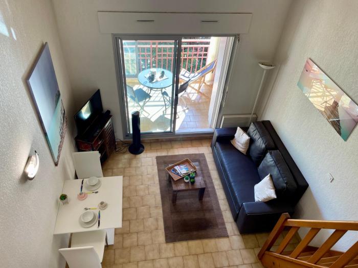 Joli appartement en bordure de mer à 15 minutes du port de Bandol