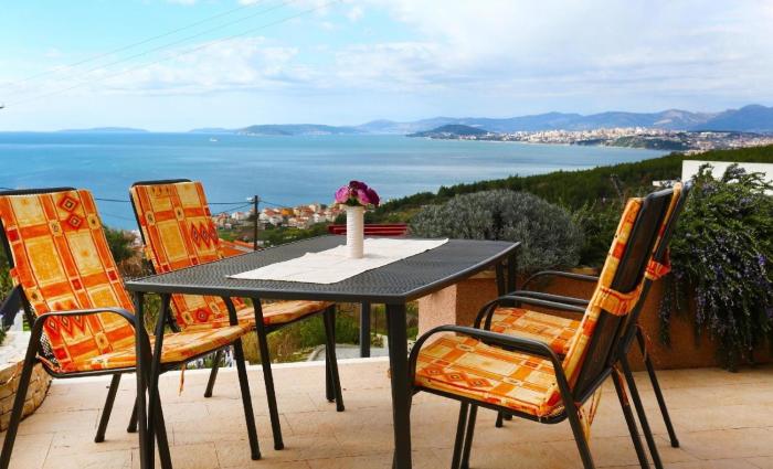 Ferienwohnung mit Terrasse und herrlichem Ausblick