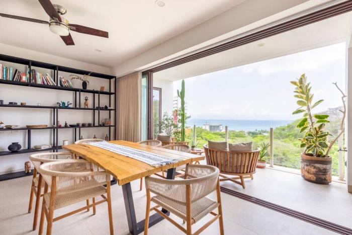 Jungle by Pardela, La Cruz de Huanacaxtle