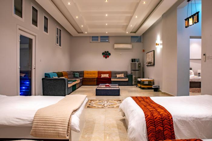 Cozy 2 Bedrooms with 1 Bathroom