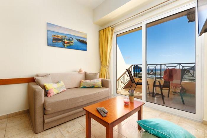 Ziros Apts Xerokampos