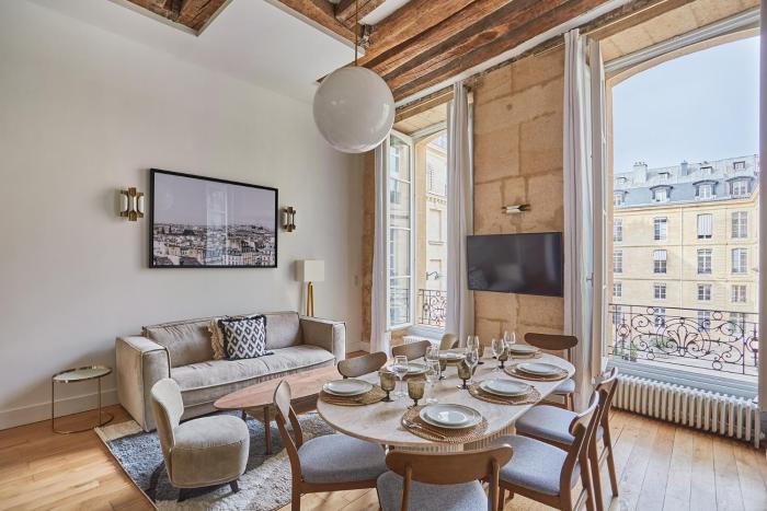 Residence LouvrePalais Royal by Studioprestige