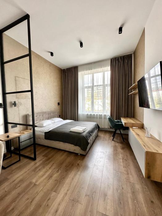 ROMANTIC Apartments - in the center of Lviv , king-size bed