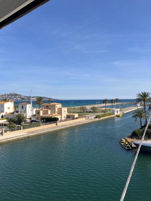 APPARTEMENT VUE MER Empuriabrava