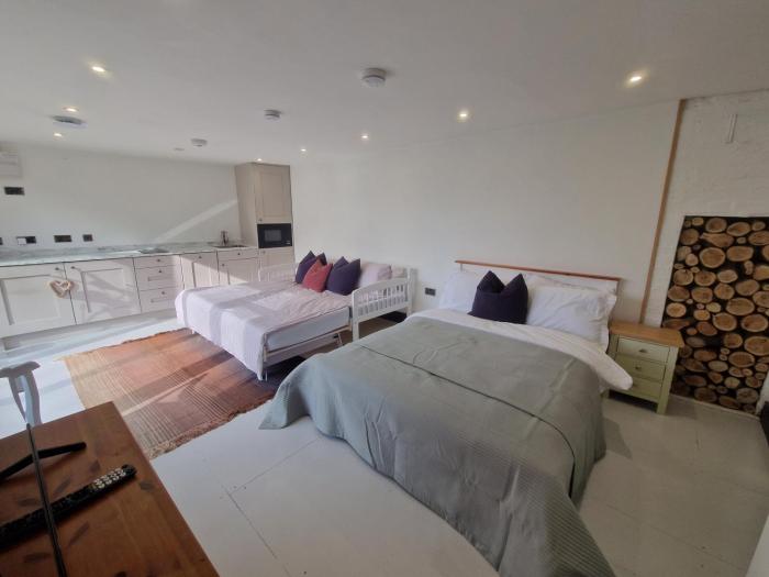 Garden Apartment, sleeps 4