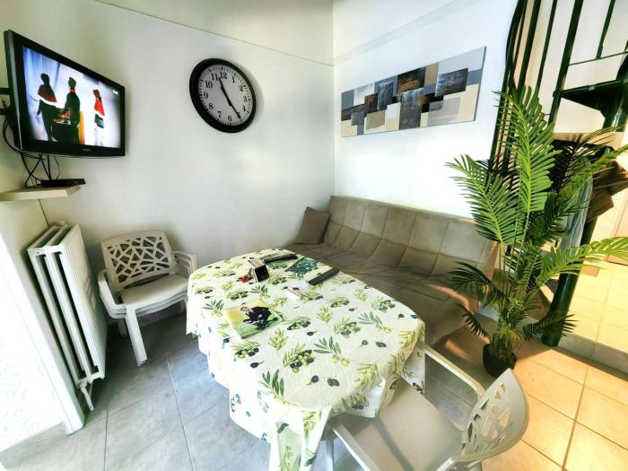 Villa 4 pers avec Jardin, Piscine & Parking à 15 min de la Plage - FR-1-607-189