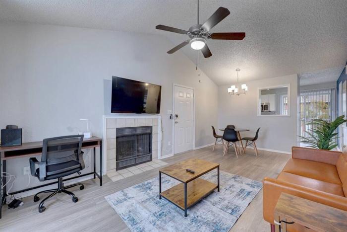 Cushy 2BD Apt Austin Texas