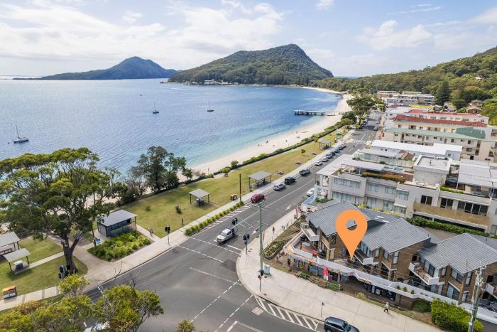 Fleetwood 3 63 Shoal Bay Road Relaxed living with water views overlooking Shoal Bay