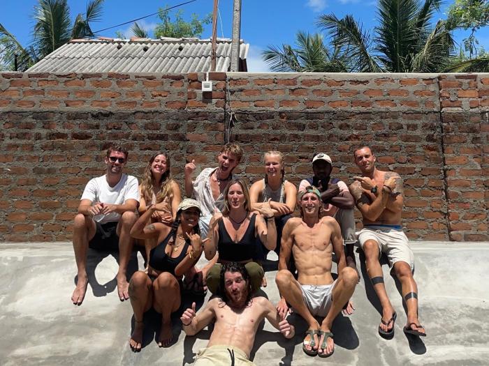 Hangtens Surf Skate Hostel