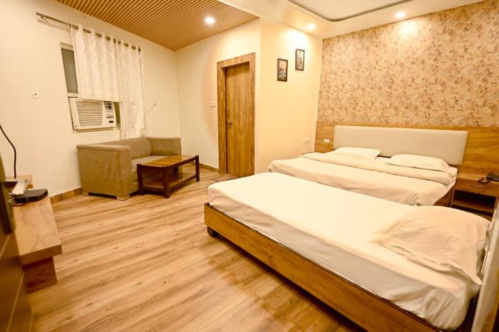 Hotel Vrindavan Palace