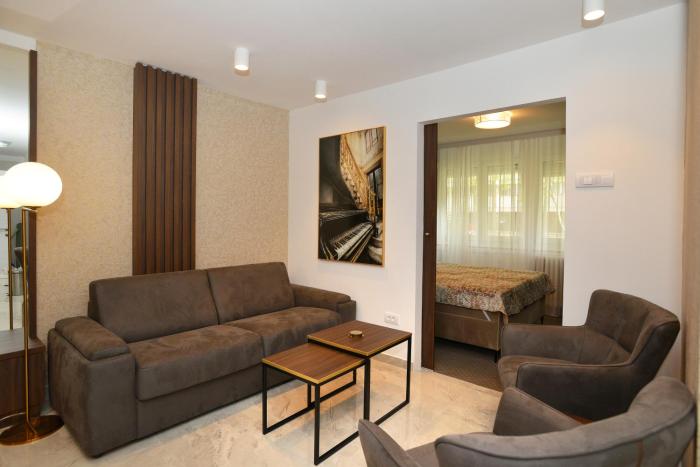 Piano Luxe Apartment with Sauna and bicycles