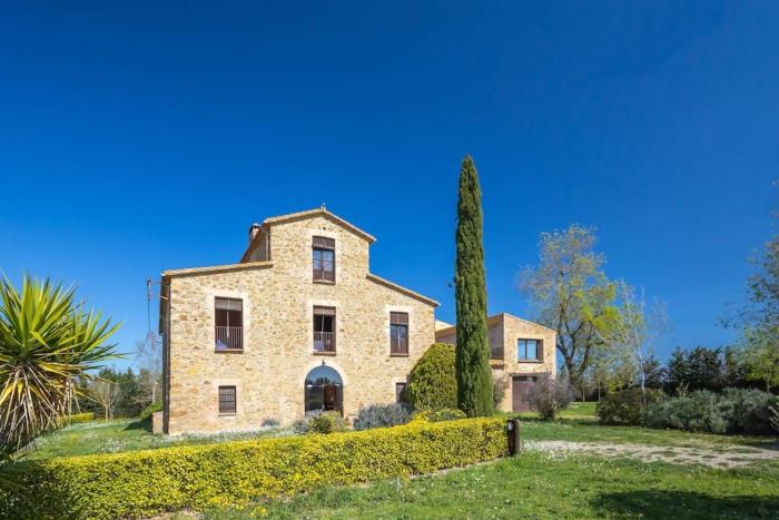 Masía con piscina en Costa Brava