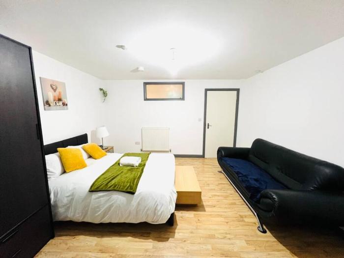 Excellent Two Bedroom Flat In Central London
