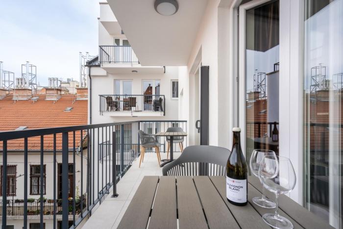 Rose Garden Residence - Boutique Apartments in City Center