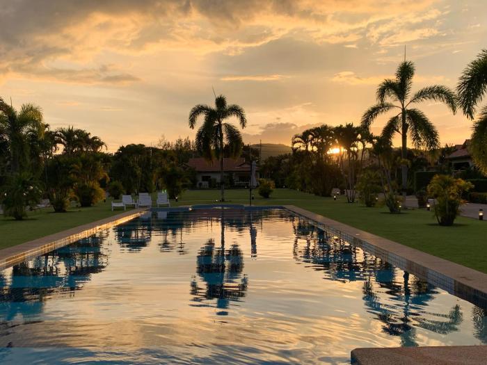 Villa Baan Lisa, Hua Hin, 2BR,2BA, near Soi 94, beach, restaurants & Shopping