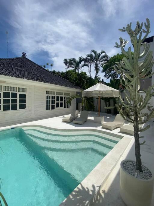 Villa EL NIS - LEGIAN - 4 Bedroom - 4 Bathroom - Luxury