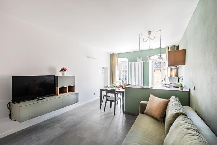 Gemhouse Smeraldo garda lake