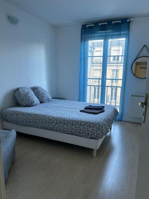 Disneyland Family and Friends great location apart