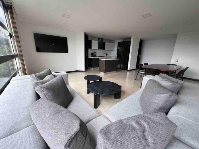 802, Amazing apartment in heart of El Poblado + View!