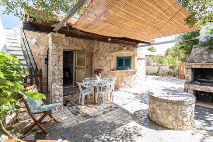 Villetta Azalea con giardino a Torre pali