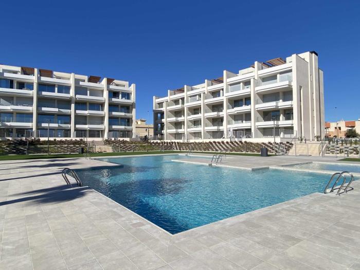 Elegante Ático con VISTAS al MAR !!!