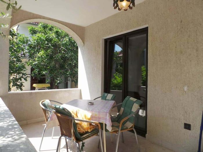 Apartments with parking space Porec - 22715