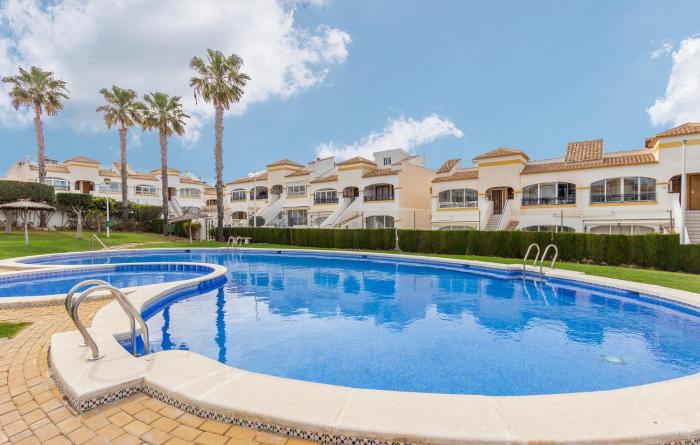 Gorgeous Apartment In Santa Pola