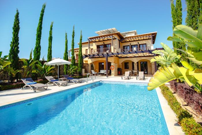 Luxury Elite Villa AJ04 complete with a private, climate controlled pool and a relaxing outdoor Jacuzzi, Aphrodite Hills Resort